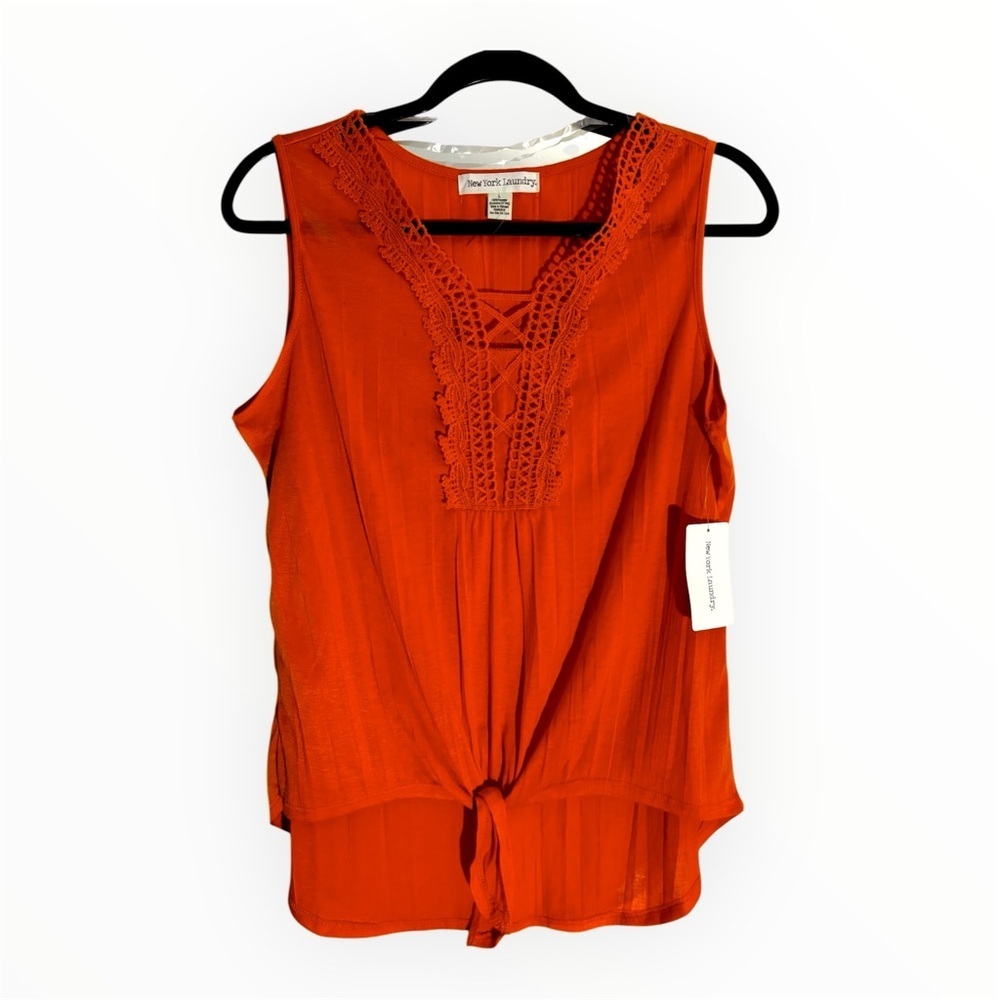 NWT New York Laundry. Red-Orange Sleeveless Lace-Up Blouse w/ Tie Front | Size L